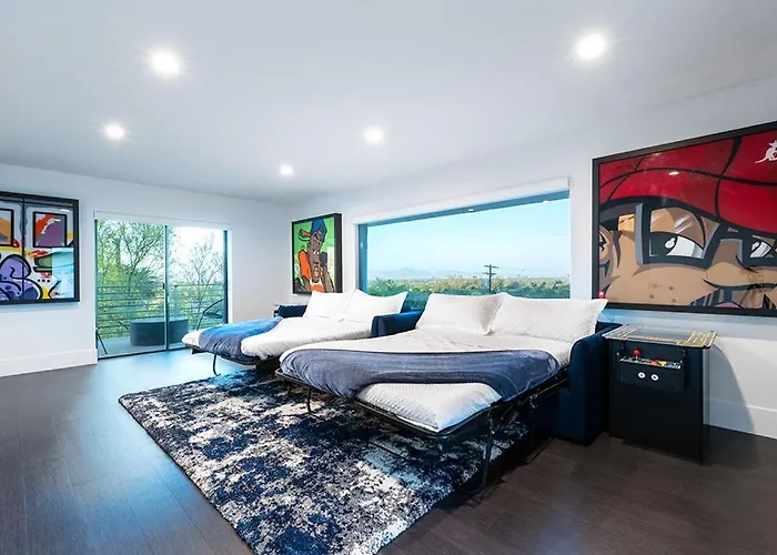 Camelback Mountain Mansion - Micro-resort, Views, Golf, Heated Pool, Game