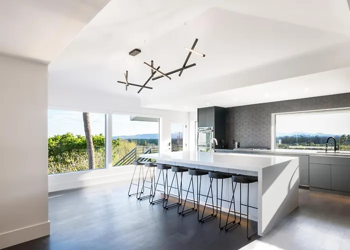 Camelback Mountain Mansion - Micro-resort, Views, Golf, Heated Pool, Game Holiday home
