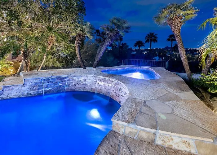 Holiday home Camelback Mountain Mansion - Micro-resort, Views, Golf, Heated Pool, Game