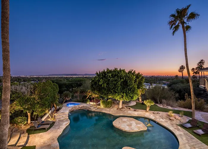Camelback Mountain Mansion - Micro-resort, Views, Golf, Heated Pool, Game Holiday home Phoenix