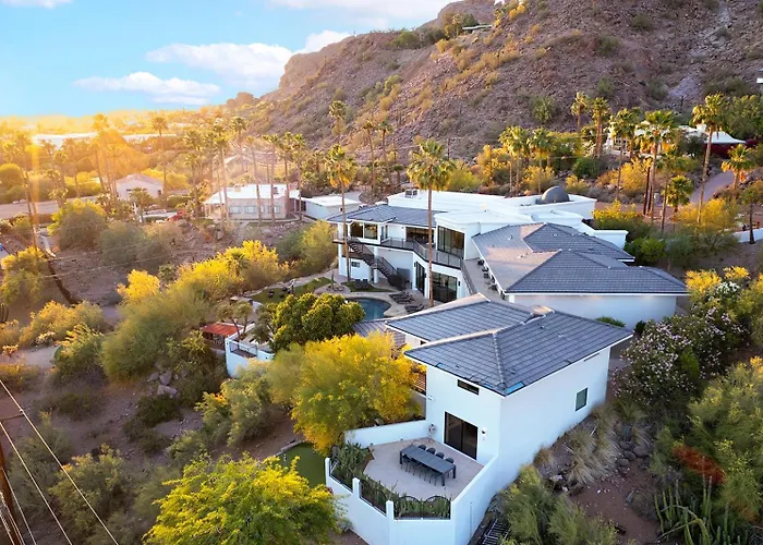 Holiday home Camelback Mountain Mansion - Micro-resort, Views, Golf, Heated Pool, Game