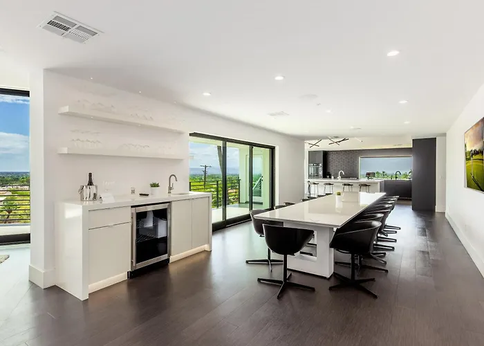 Camelback Mountain Mansion - Micro-resort, Views, Golf, Heated Pool, Game *