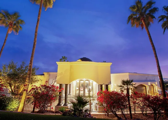Holiday home Camelback Mountain Mansion - Micro-resort, Views, Golf, Heated Pool, Game *