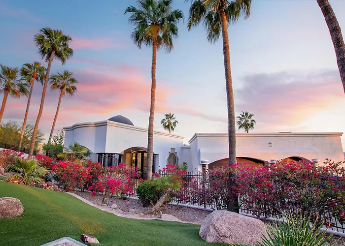 Camelback Mountain Mansion - Micro-resort, Views, Golf, Heated Pool, Game