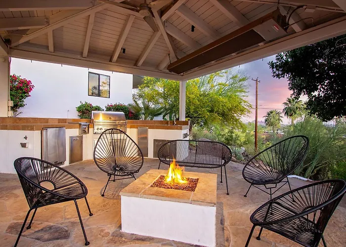 Camelback Mountain Mansion - Micro-resort, Views, Golf, Heated Pool, Game Holiday home *