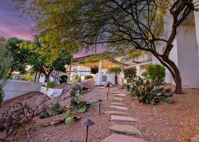 Camelback Mountain Mansion - Micro-resort, Views, Golf, Heated Pool, Game