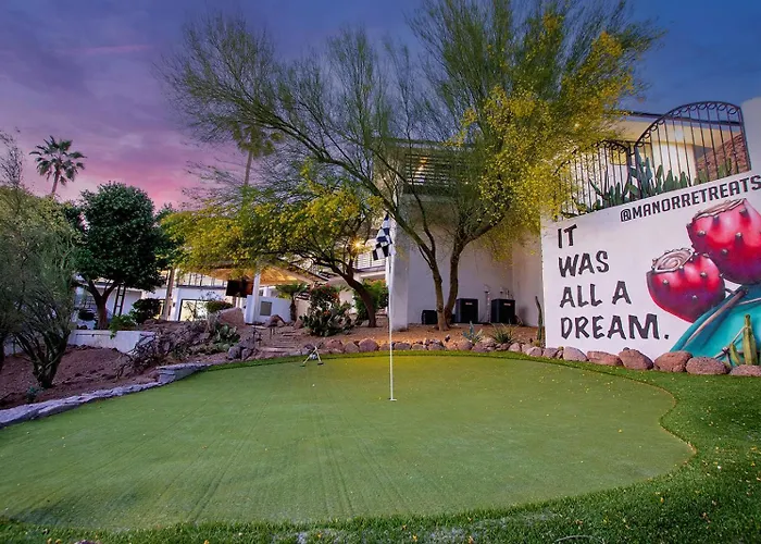 Camelback Mountain Mansion - Micro-resort, Views, Golf, Heated Pool, Game Holiday home Phoenix