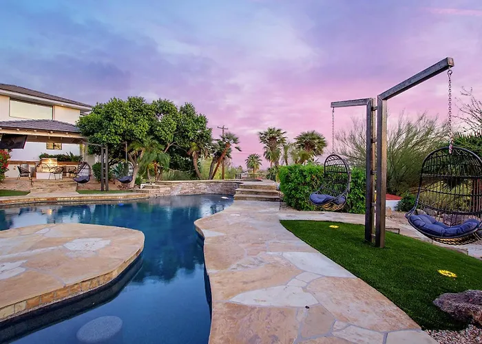 Camelback Mountain Mansion - Micro-resort, Views, Golf, Heated Pool, Game Holiday home