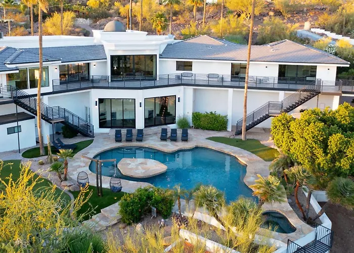 Camelback Mountain Mansion - Micro-resort, Views, Golf, Heated Pool, Game * Phoenix